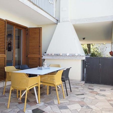 Apartmaji Pri Bosi Nogi Izola Bagian luar foto