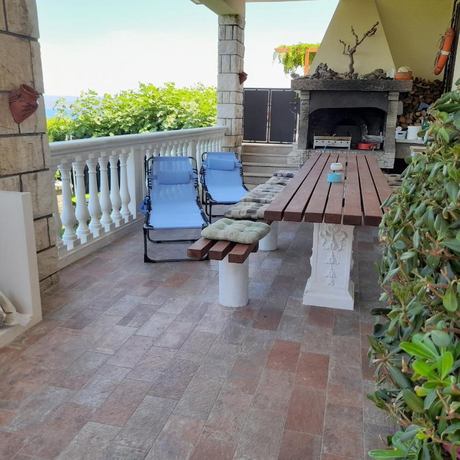 Apartmaji Pri Bosi Nogi Izola Bagian luar foto