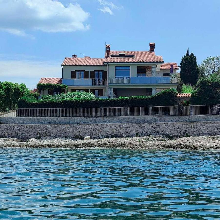 Apartmaji Pri Bosi Nogi Izola Bagian luar foto