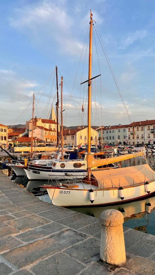 Apartmaji Pri Bosi Nogi Izola Bagian luar foto