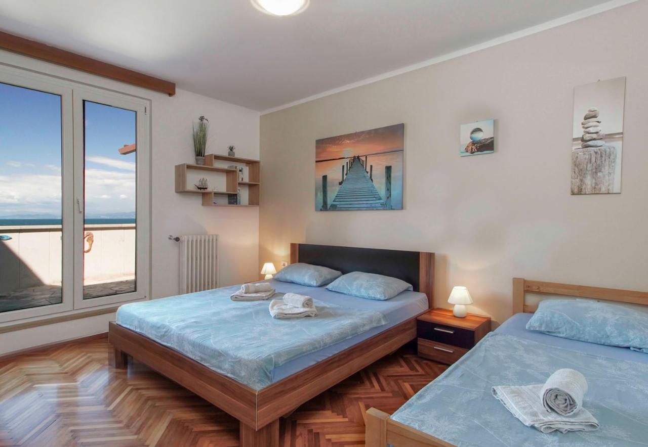 Apartmaji Pri Bosi Nogi Izola Bagian luar foto